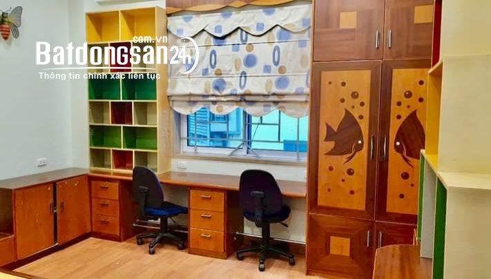 Bán chung cư Dương Đình Nghệ Cầu Giấy 122m giá 6.1 tỷ, căn góc, tầng trung