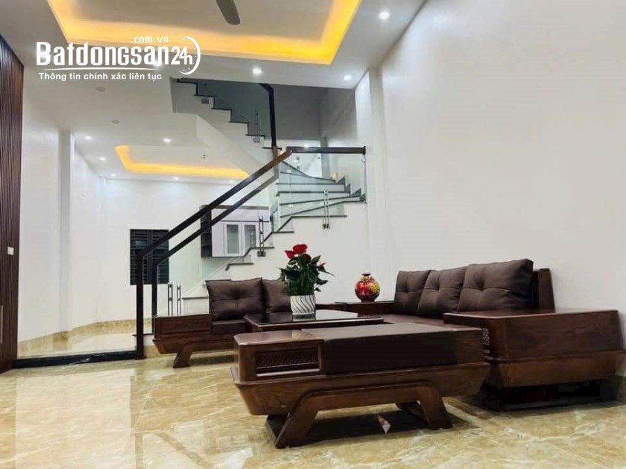 Bán nhà 3 tầng ngõ phố Nguyễn Thị Duệ, TP HD, 51.5m2, 3 ngủ, hướng tây, 2.5x tỷ