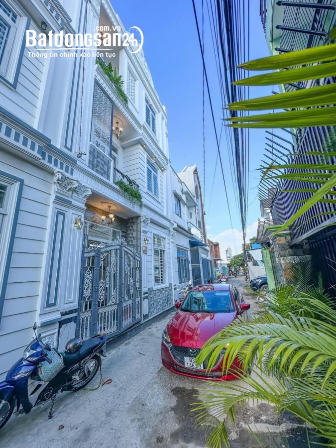 NHÀ 2 LẦU XÂY MỚI - HẺM 11 NGUYỄN VĂN LINH (ĐKTW) - THÔNG RA HỒ BÚN XÁNG