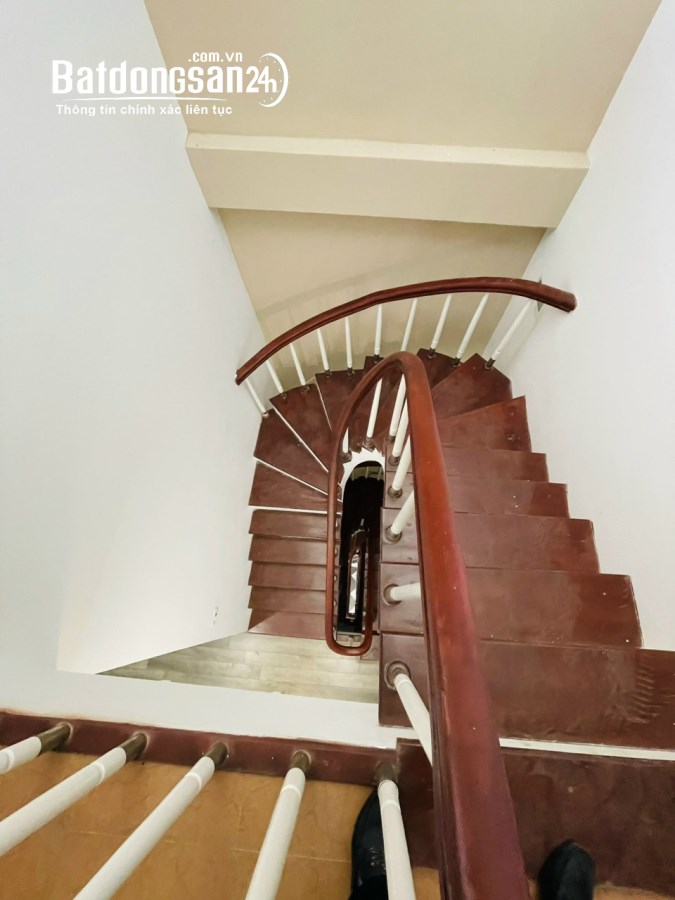 BÁN NHÀ PHỐ NGUYỄN KHANG-CẦU GIẤY-KINH DOANH-Ô TÔ VÀO NHÀ– 41M2 – 5 TẦNG - 12.9 TỶ