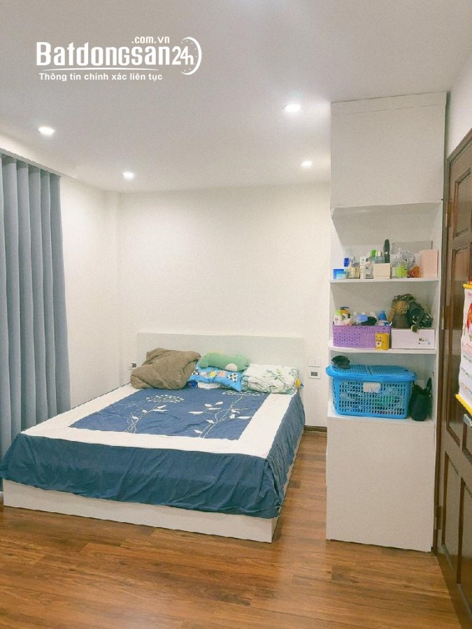 Bán nhà Miêu Nha, Tây Mỗ, lô góc, 3 mặt thoáng, nội thất sịn, ở ngay. nhanh thì còn
