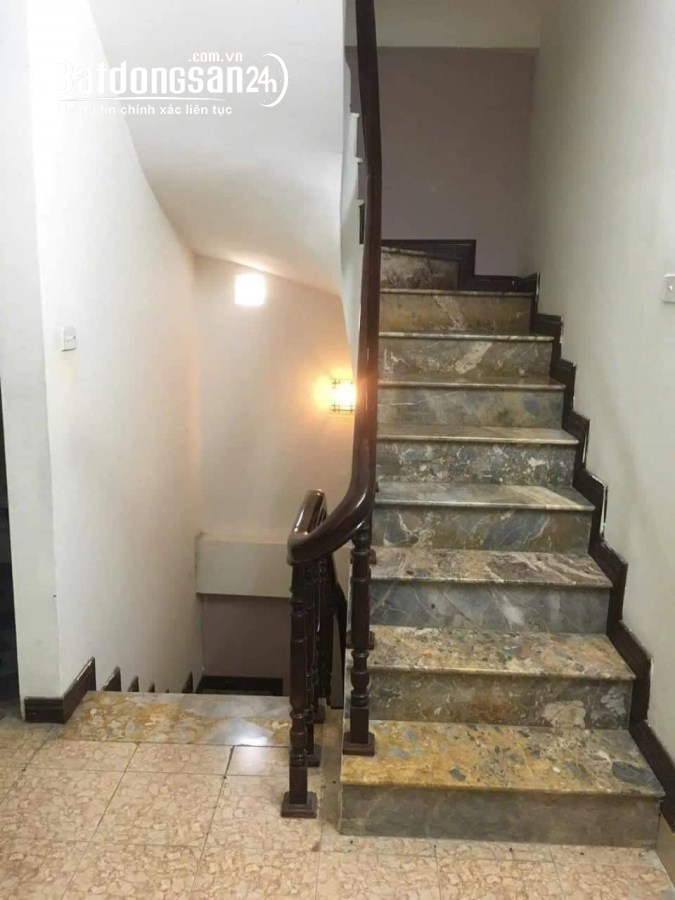 Cho thuê nhà ngõ 68 Cầu Giấy Quan Hoa 35m x 5T giá 13TR, an ninh tốt, tiện ích đầy đủ