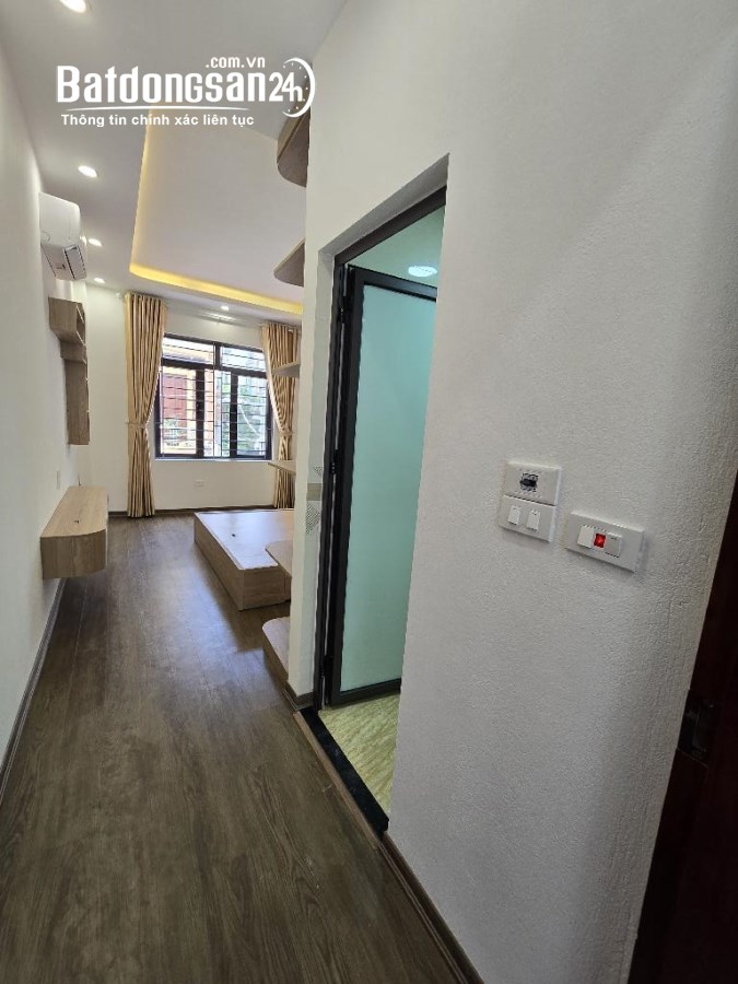 Bán nhà Nguyễn Văn Lộc 32m2 5 tầng, thông sàn, ngõ nông, dân xây 6.35