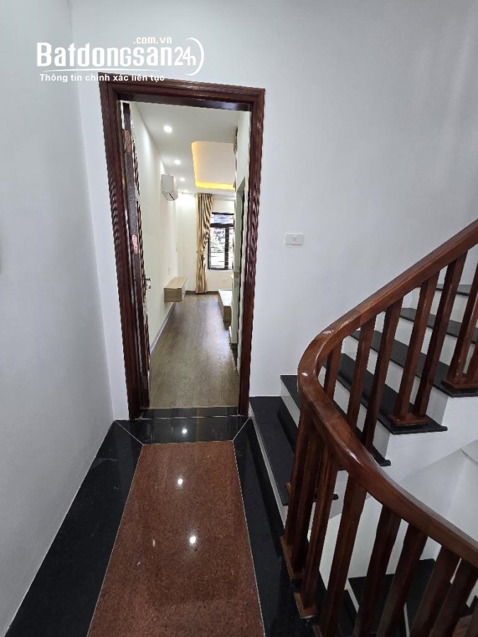 Bán nhà Nguyễn Văn Lộc 32m2 5 tầng, thông sàn, ngõ nông, dân xây 6.35