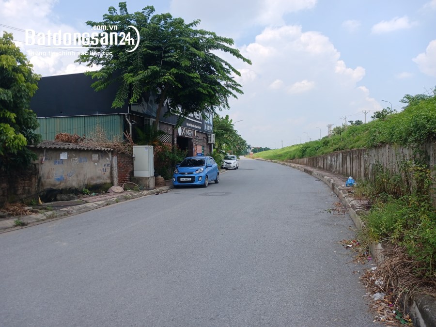 Bán đất phân lô đường ô tô tránh mặt ngõ Hà Huy Tập, Yên Viên, Gia Lâm 180m2 ~ 12,6tỷ