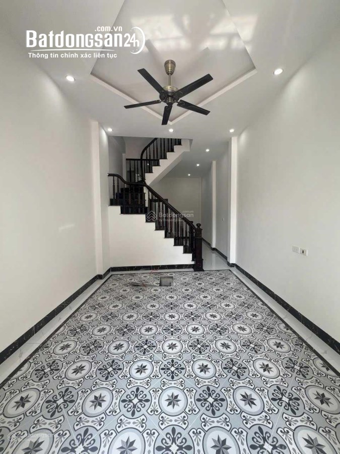 Bán gấp nhà  800tr, 3 tầng,33-40m2 Đường Quốc Lộ 21B, Xã Cao Viên