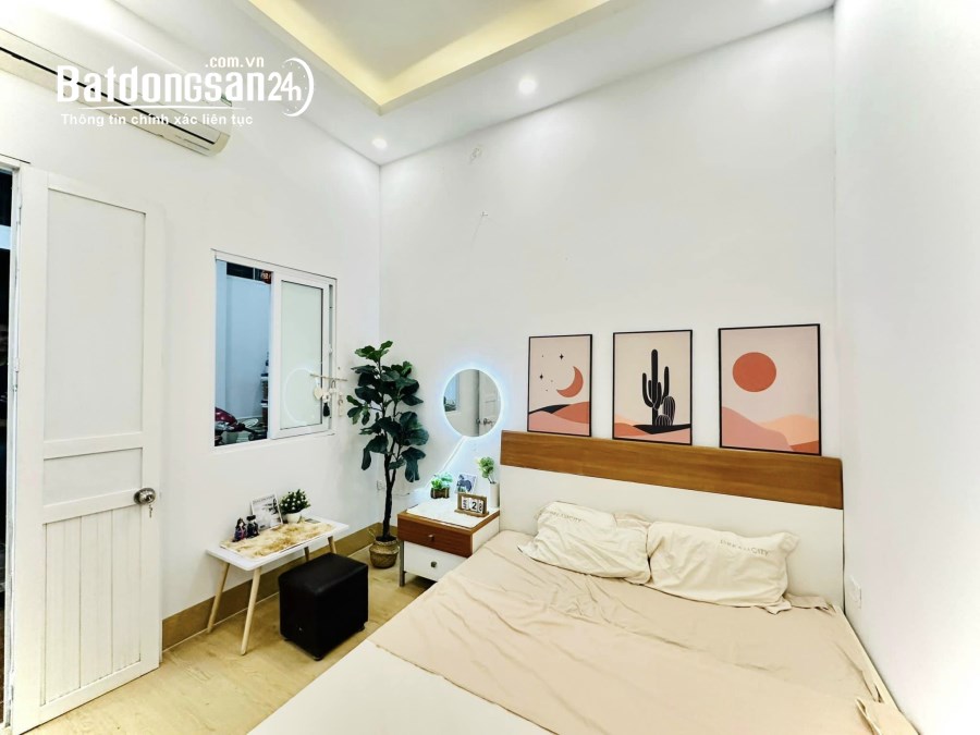 "Bán nhà phố Giải Phóng, Hai Bà Trưng 41m, 4 tầng. Giá: 9.6 tỷ