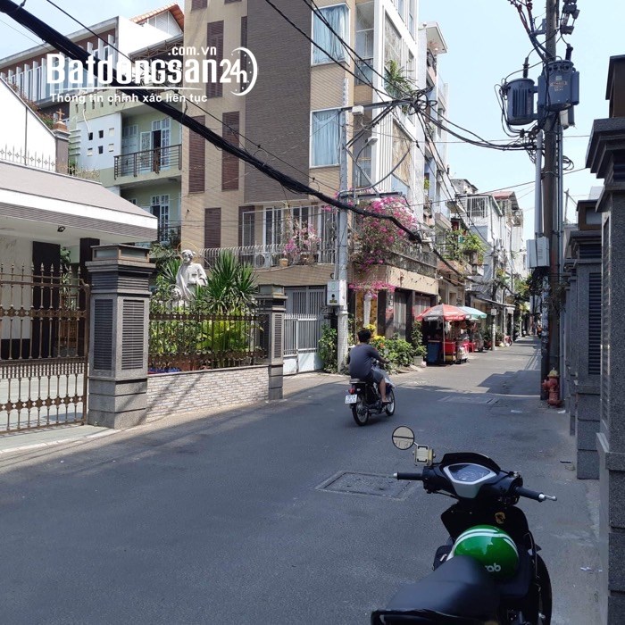 Bán nhà, hẻm 4m, chính chủ ở 70 năm, chỉ 5 tỷ, ngay nhà thờ Lộc Hưng, Tân Bình