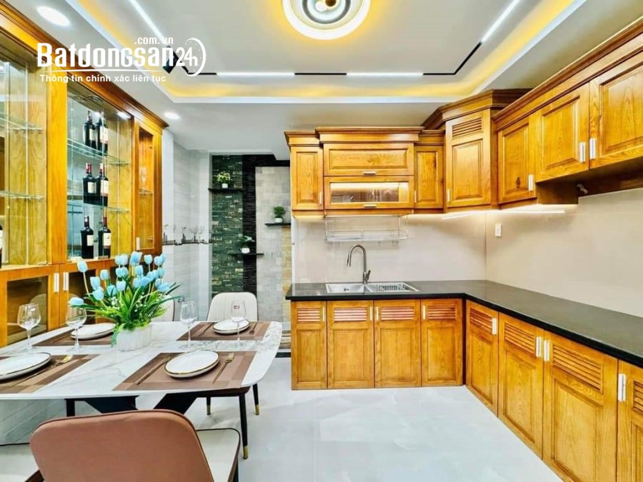 Bán Nhà HXH Thông Tần Văn Hoàng, Giáp Quận 10, 121m2, Ngang Khủng 7m, Nhỉnh 15 Tỷ TL.