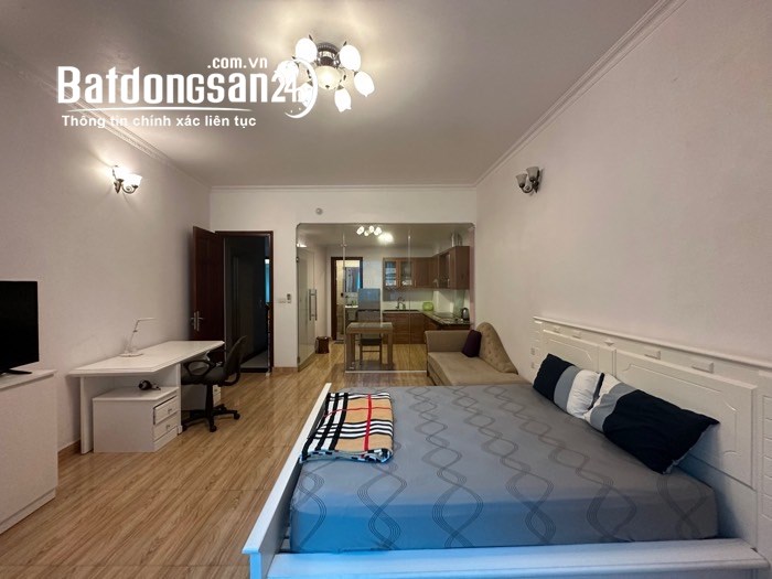 Bán nhà phố Đại Cồ Việt 42m2, 2T, MT4.1m ô tô dừng đỗ gần Công Viên Thống Nhất