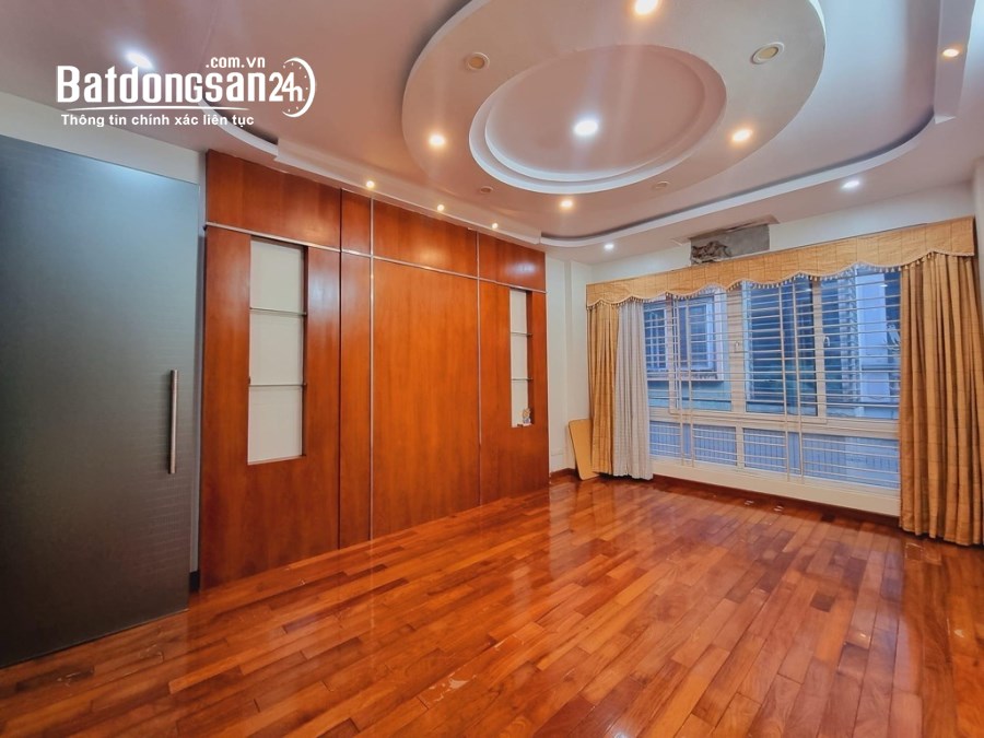 Vũ Phạm Hàm - phân lô ô tô vào nhà - kinh doanh văn phòng - 65m - 18.7 tỷ