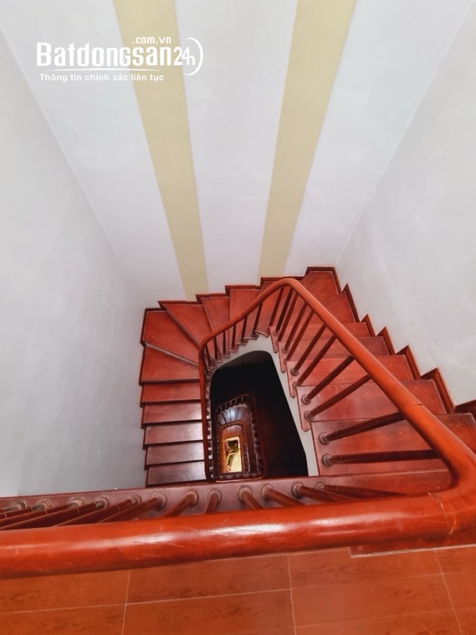 Vũ Phạm Hàm - phân lô ô tô vào nhà - kinh doanh văn phòng - 65m - 18.7 tỷ