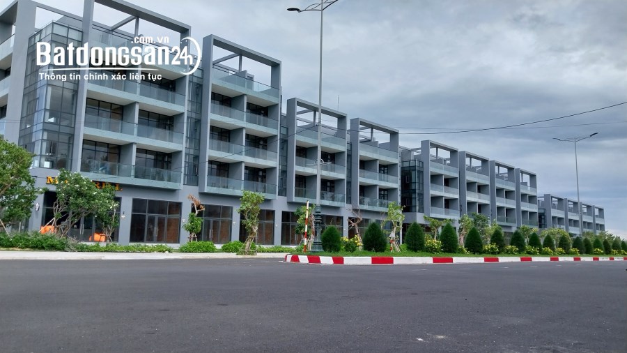 Giá từ 21 đến 28 triệu/m2 xây dựng trả góp trong 35 năm shophouse biển L'Aurora 