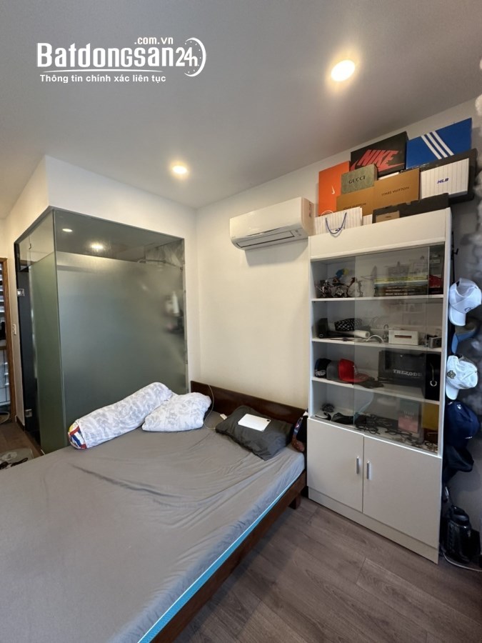 Nhà mặt tiền , 27m2 , 5 lầu , Phú Nhuận , giá 7.2 tỷ .