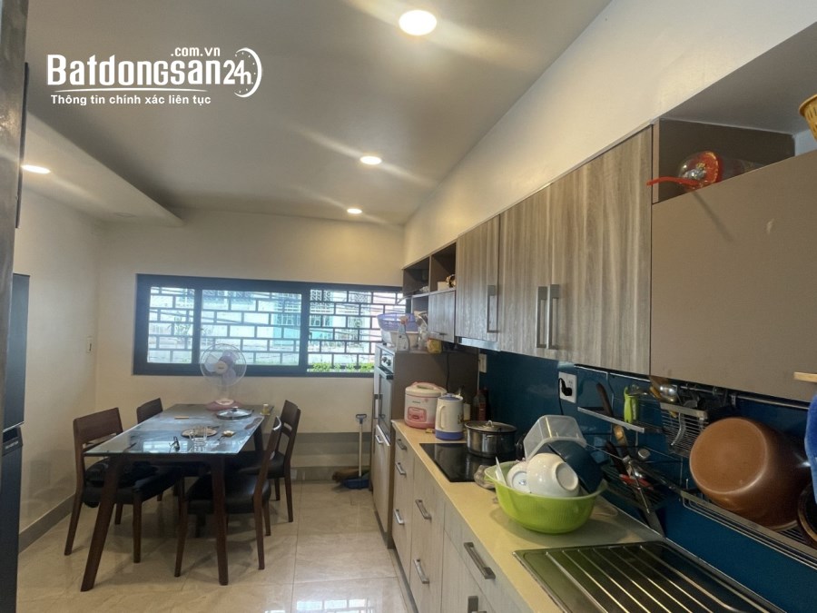 Nhà mặt tiền , 27m2 , 5 lầu , Phú Nhuận , giá 7.2 tỷ .