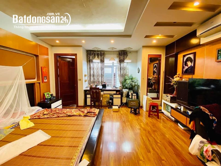 Nhà hàng xóm KĐT Xa La, 5 tầng thang máy đẹp long lanh, nội thất full gỗ xịn, 75m2, 1