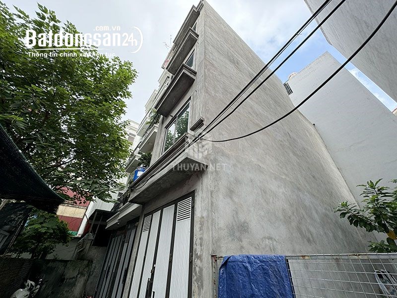 Chính chủ bán 34,5m2 nhà thô 5 tầng Phố Ô Cách. Cách trường học và chợ chỉ 300m