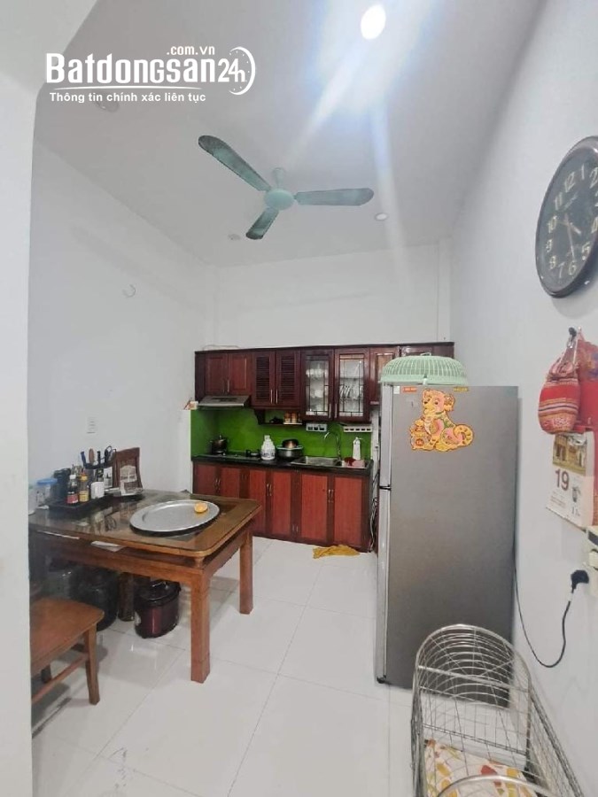 Chính Chủ Gửi Bán Nhà Riềng Tại Yên Xá Dt 39m 4 Tầng Giá 5.6 Tỷ.