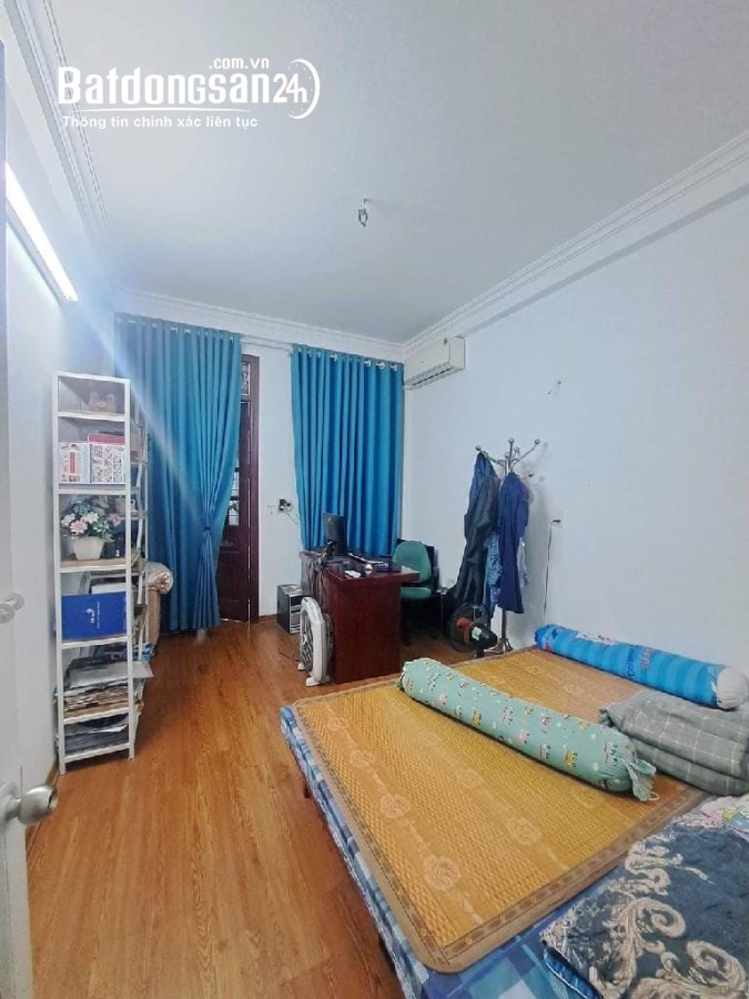 Chính Chủ Gửi Bán Nhà Riềng Tại Yên Xá Dt 39m 4 Tầng Giá 5.6 Tỷ.