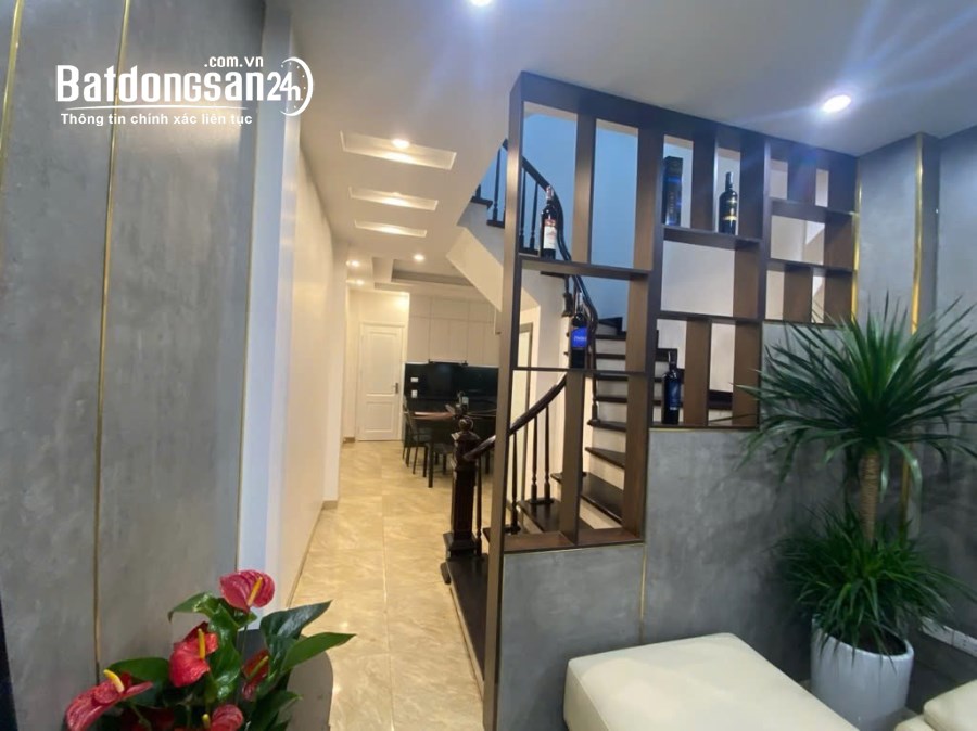 CỰC PHẨM NHÀ ĐỘI NHÂN - 5 TẦNG 6 NGỦ - 41M2 - P/L OTO TRÁNH - 2 THOÁNG - 10.2 TỶ 