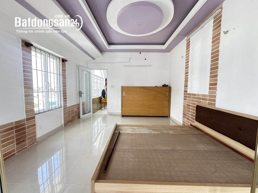 Cho thuê căn hộ chung cư Đường Huỳnh Tấn Phát, Phường Tân Phú, Quận 7