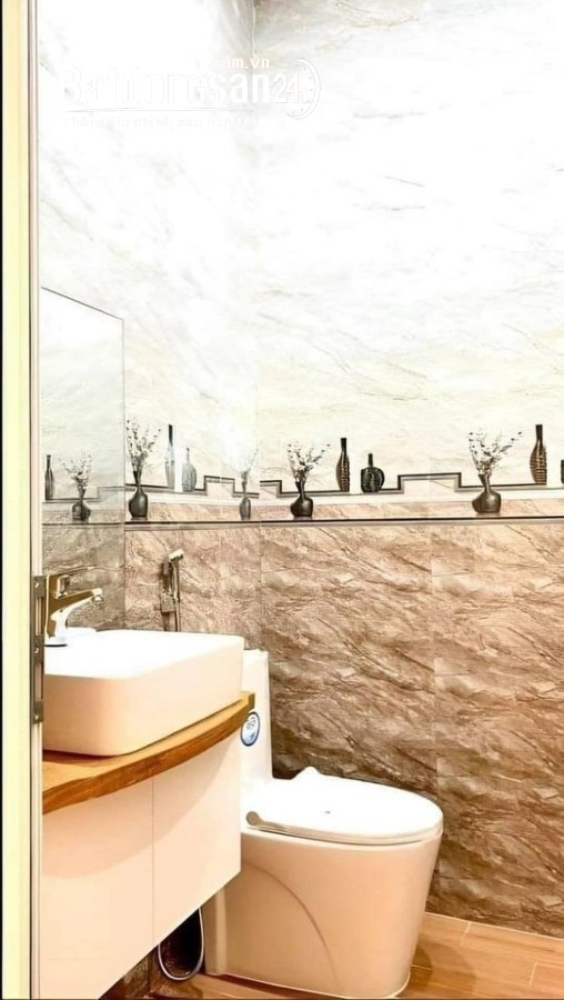 Bán nhà 1 trệt 1 lầu đầy đủ tiện nghi Đường Huỳnh Văn Nghệ