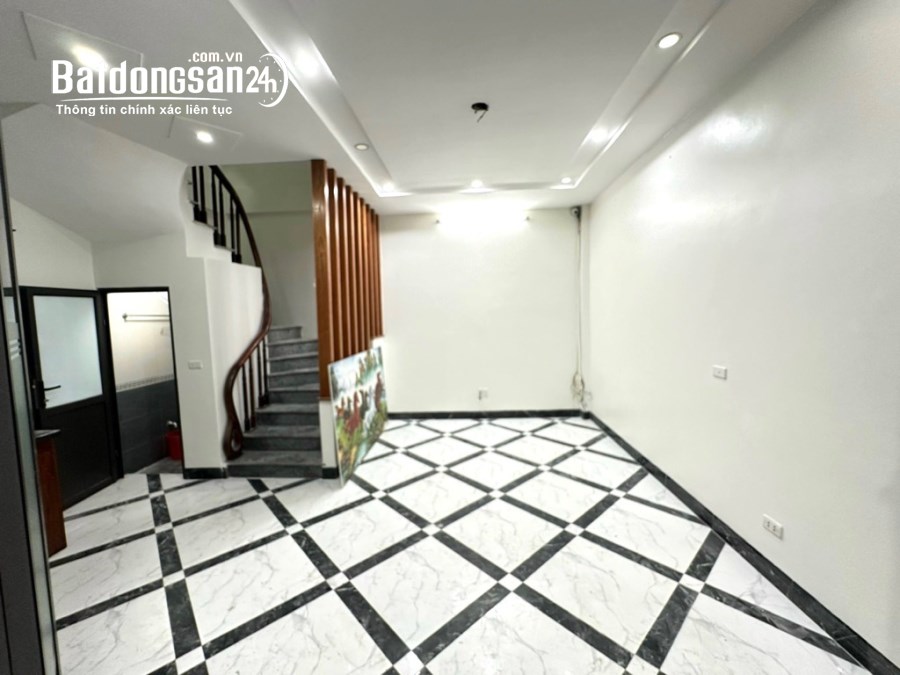 SIÊU PHẨM PHẠM VĂN ĐỒNG - 5 TẦNG MẶT PHỐ - 5,5M2 MẶT TIỀN - Ô TÔ TRÁNH - 7 TỶ