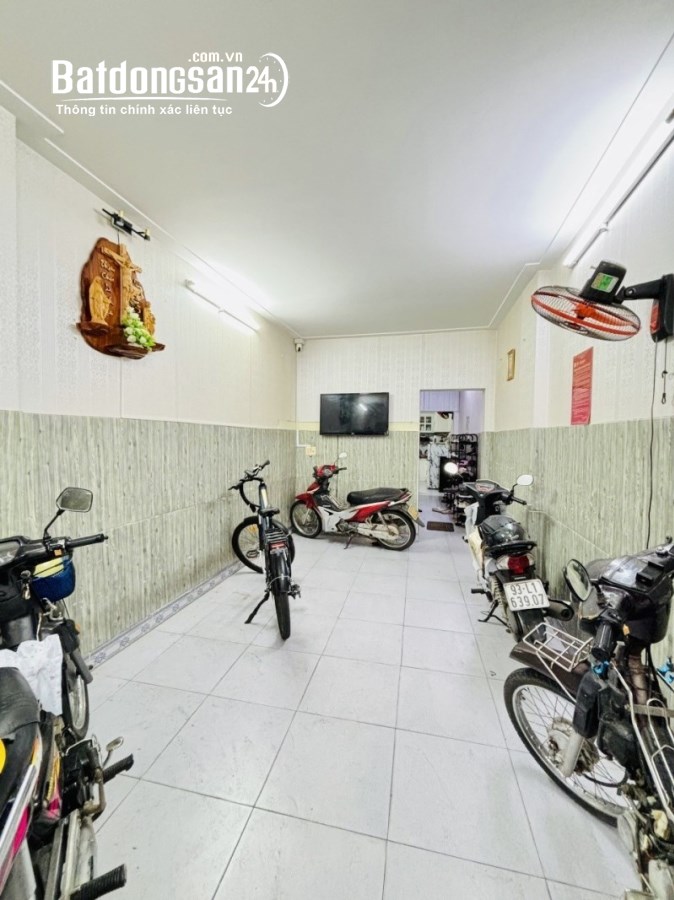 Bán nhà Nơ Trang Long P12, Bình Thạnh, 56m2, 3 tầng BTCT, nở hậu, chỉ nhỉnh 5 tỷ