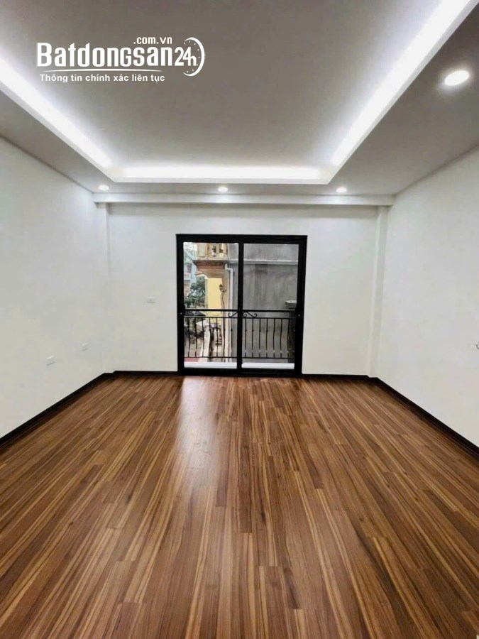Nhà đẹp Ngõ rộng 2,95 tỷ 4,5 tầng gần đường Lê Trọng Tấn KĐT Dương Nội