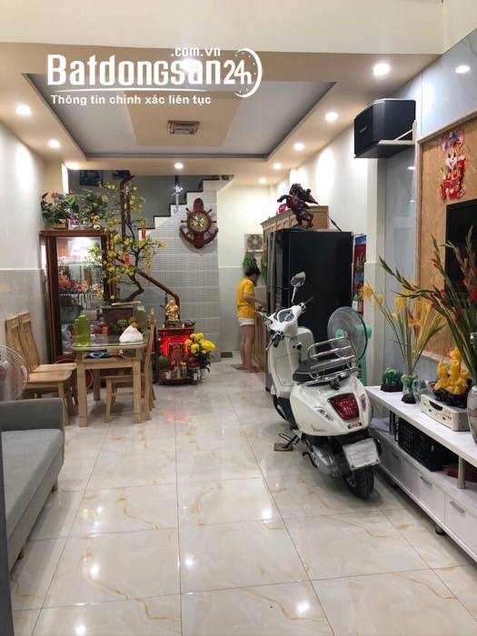 Ngôi Nhà Trung Tâm Quận 10, Nguyễn Ngọc Lộc,30m², SHR, chỉ 5.7 Tỷ- Độc Đáo và Vượt Tr