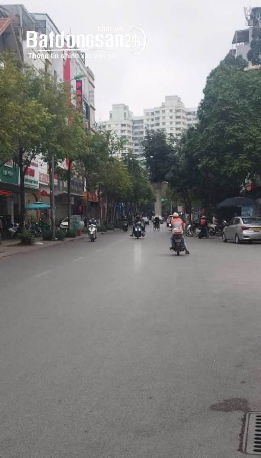 Bán nhà mặt phố Trương Công Giai Cầu Giấy 32mx 1T  giá 16.5 tỷ, vỉa hè đá bóng, KD 