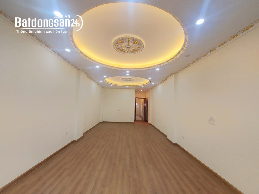 BÁN NHÀ MẶT PHỐ CHU HUY MÂN-57M 13TỶ-6T THANG MÁY-VỈA HÈ 3M-KINH DOANH ĐỈNH 