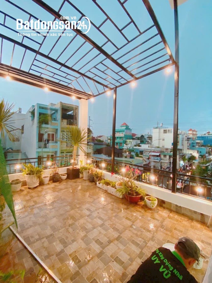 Bán nhà MẶT TIỀN Thích Quảng Đức,mới đẹp,rộng tiện KD giá chỉ 15,5 tỷ