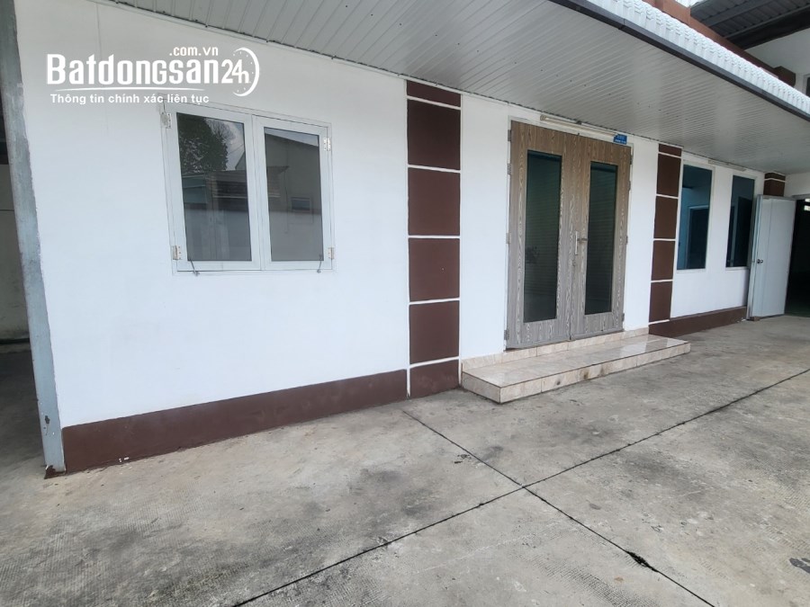 Cho thuê 1700m2 Đất + Xưởng Bến cát giá 75 triệu, Nền EPOXY , PCCC Vách tường