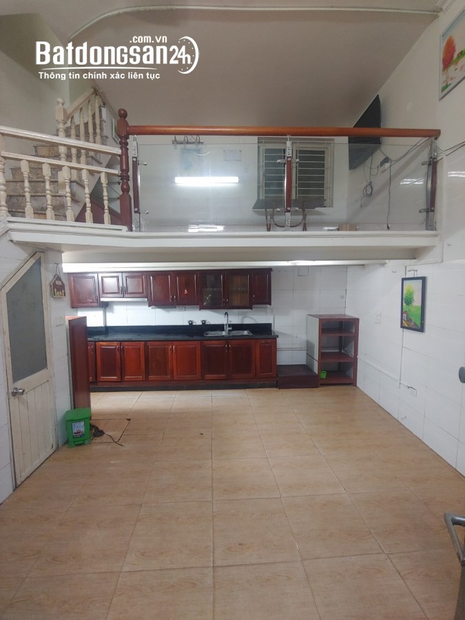 Cho thuê nhà ở Nguyễn Phúc Lai, Đống Đa 30M X 3.5T - đủ đồ-cho ở nhóm giá 12.5