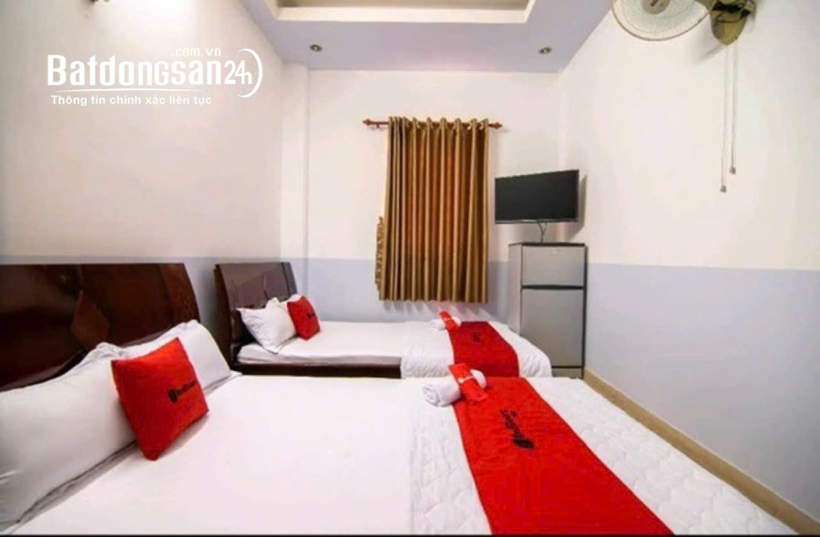 Mặt Tiền Cộng Hòa, Víp Tân Bình, 148m2, 8 Tầng Thang Máy, Dòng Tiền 70tr, Nhỉnh 43 Tỷ