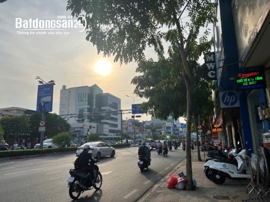 Mặt Tiền Cộng Hòa, Víp Tân Bình, 148m2, 8 Tầng Thang Máy, Dòng Tiền 70tr, Nhỉnh 43 Tỷ