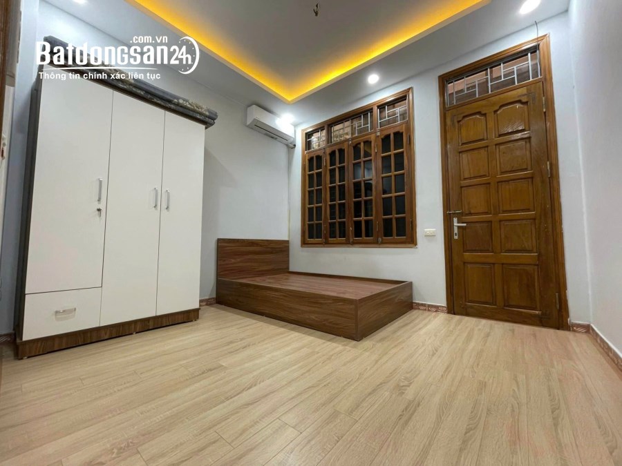 Cho thuê nhà  ngõ ô tô Vương Thừa Vũ, Thanh Xuân 45m x 45 - 4 phòng giá 15 triệu