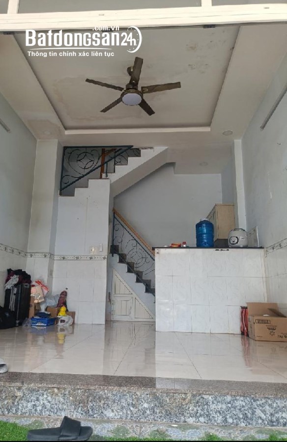 Định cư Mỹ bán gấp nhà đường Hàn Hải Nguyên, Quận 11. Giá 2tỷ999 DT 17,2m2