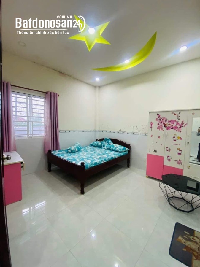 Định cư Mỹ bán gấp nhà đường Hàn Hải Nguyên, Quận 11. Giá 2tỷ999 DT 17,2m2