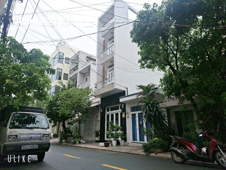 Bán nhà mặt phố Đường 18, Phường Tân Phú, Quận 7