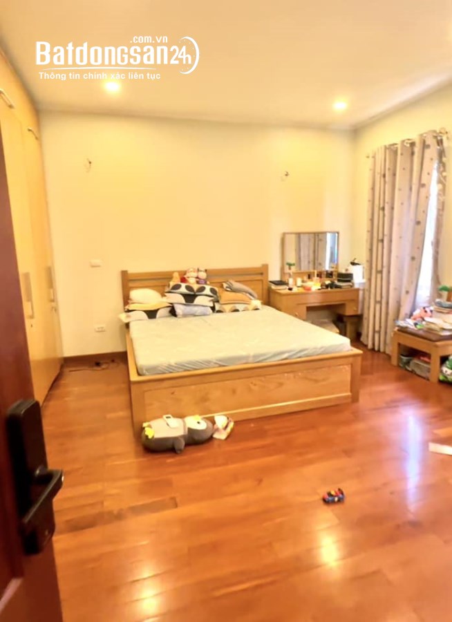 Bán nhà mặt phố Đường Lạc Trung, Phường Vĩnh Tuy, Quận Hai Bà Trưng