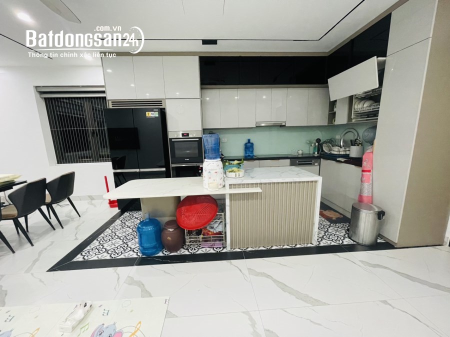 bán nhà 5.5 tầng Lai Xá. P.lô, ô tô tránh, vỉa hè rộng: DT75m2* Đường 10m*Tổng 412 m2