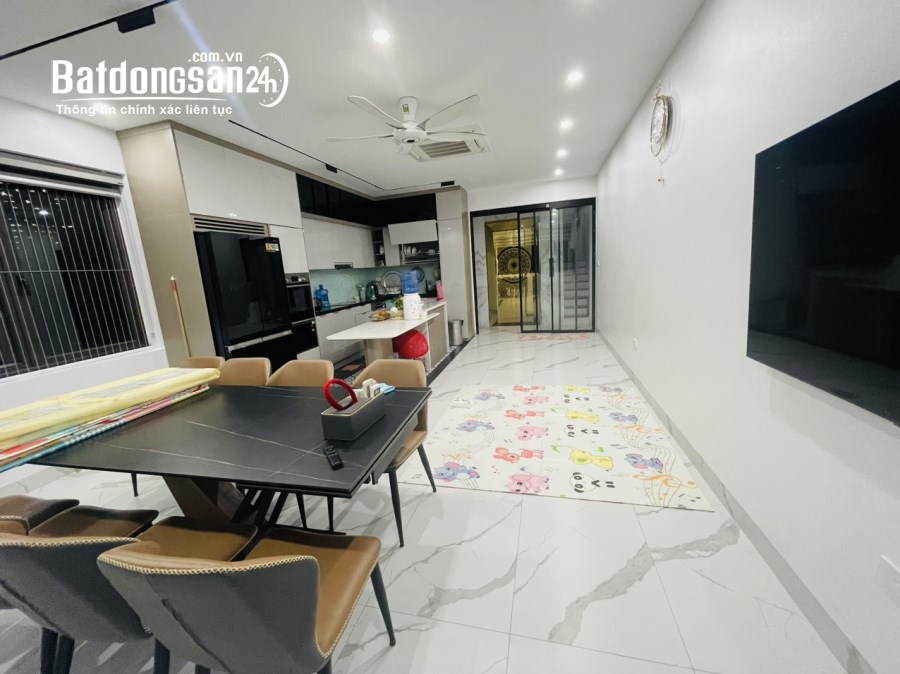 bán nhà 5.5 tầng Lai Xá. P.lô, ô tô tránh, vỉa hè rộng: DT75m2* Đường 10m*Tổng 412 m2