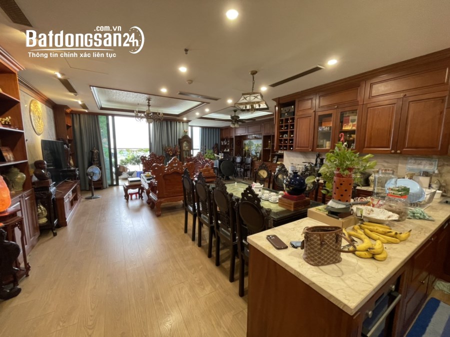 Chuyển nơi ở nên cần cho thuê căn góc view hồ 4PN Vinhomes Skylake tòa S3