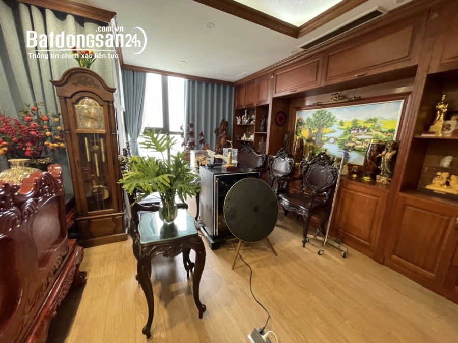 Chuyển nơi ở nên cần cho thuê căn góc view hồ 4PN Vinhomes Skylake tòa S3