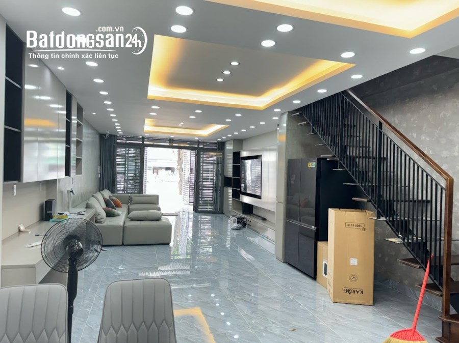 (Thủ Đức)bán nhà MỚI mặt tiền TL43,Phường Bình Chiểu,263m2, 2tầng,14.5tỷ.