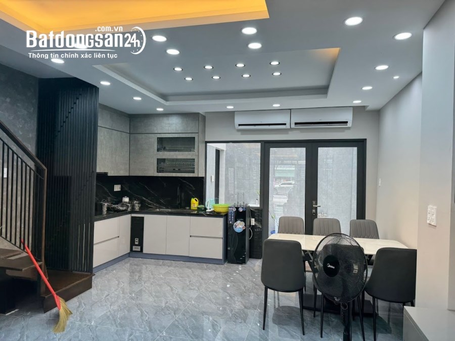 (Thủ Đức)bán nhà MỚI mặt tiền TL43,Phường Bình Chiểu,263m2, 2tầng,14.5tỷ.