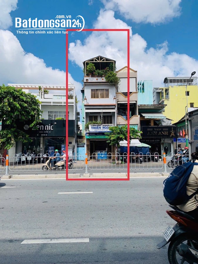 Bán nhà mặt tiền Nguyễn Văn Cừ, P2, Q5.DT:5,6x9,6, giá:17.5 tỷ