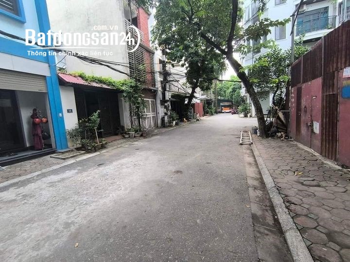 Bán Đất Phân Lô, Phố Chu Huy Mân, Phúc Đồng, 82m2, MT4.5m, Vỉa Hè, Kinh Doanh, Ô Tô 